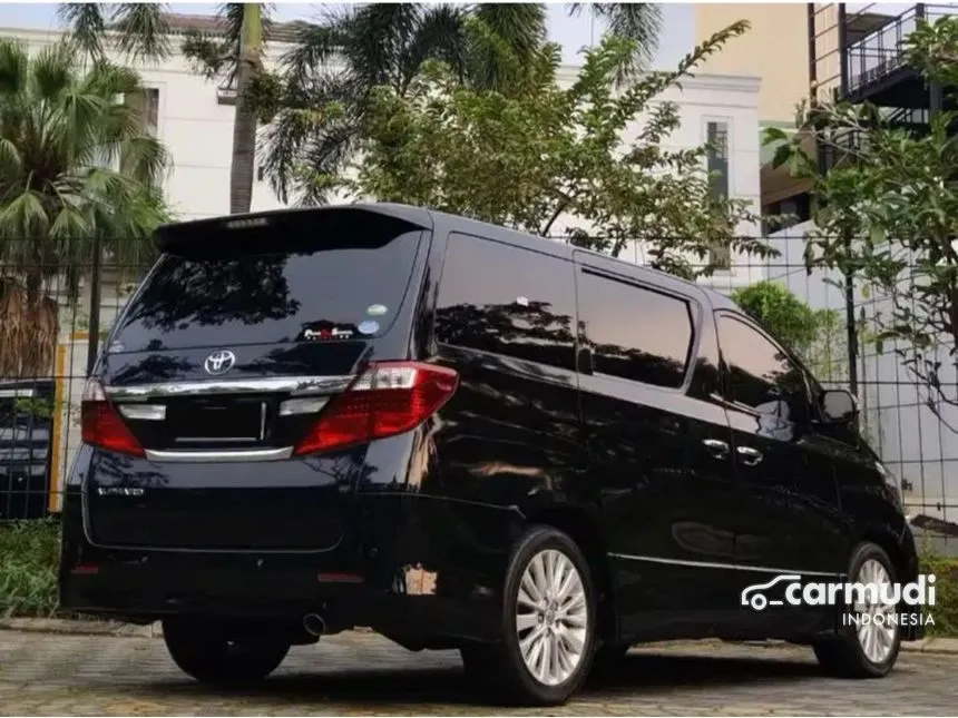 2013 Toyota Alphard SC MPV