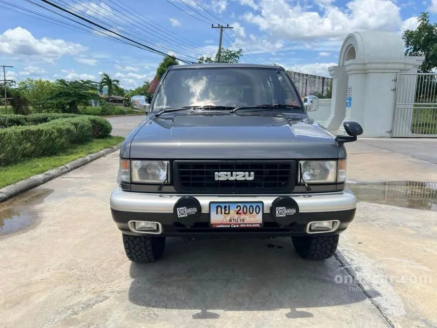 1998 Isuzu Trooper XS SUV