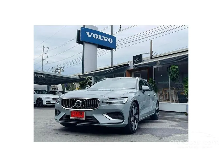 2024 Volvo V60 Recharge Ultimate T8 Wagon