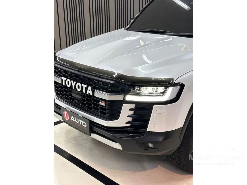 2023 Toyota Land Cruiser 300 GR-S (Premium Colour) SUV