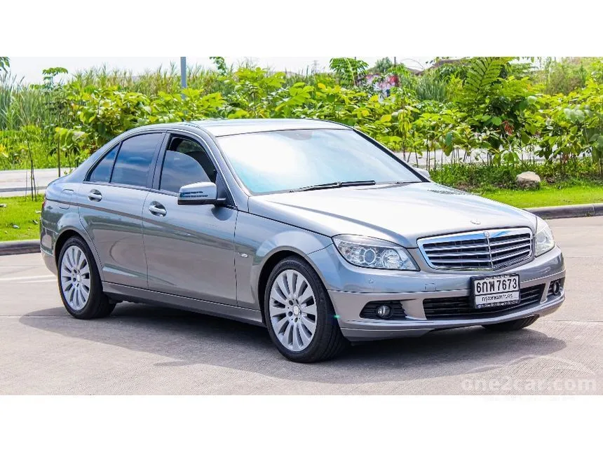 2014 Mercedes-Benz C180 Elegance BlueEFFICIENCY Sedan