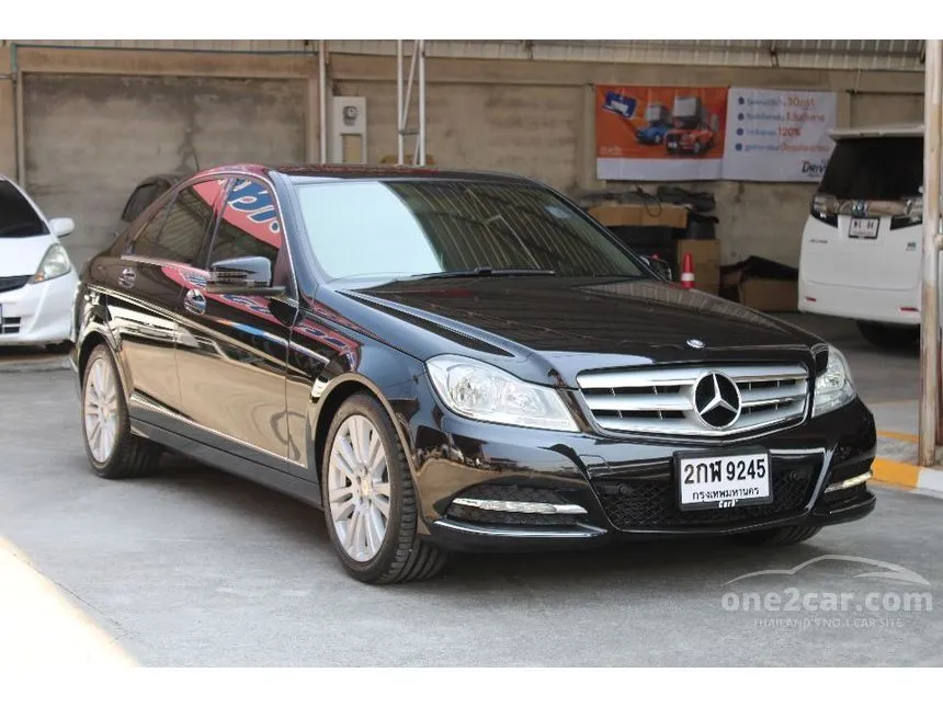 2014 Mercedes-Benz C220 CDI BlueEFFICIENCY Elegance Sedan