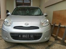 nissan march matic warna silver termurah