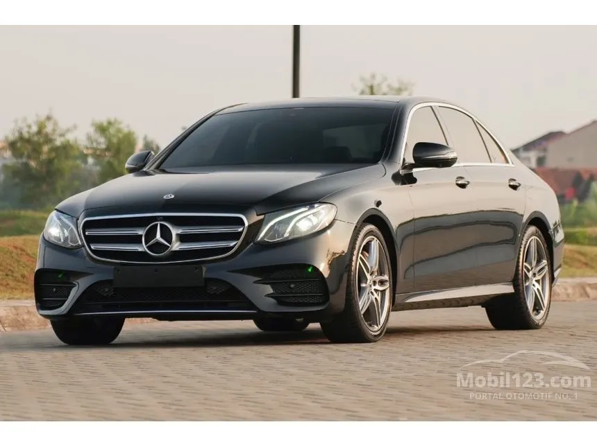 2018 Mercedes-Benz E300 AMG Line Sedan