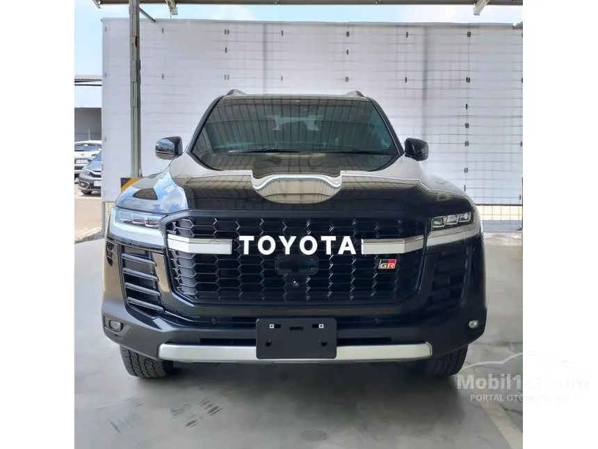 2026 Toyota Land Cruiser 300 GR-S SUV