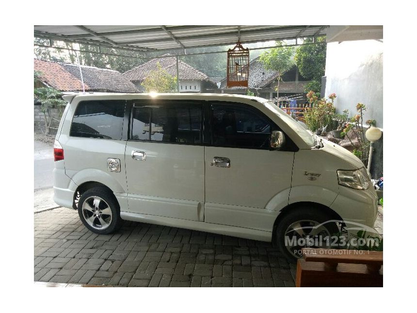 Jual Mobil  Suzuki APV  2012 SGX Luxury 1 5 di Yogyakarta  