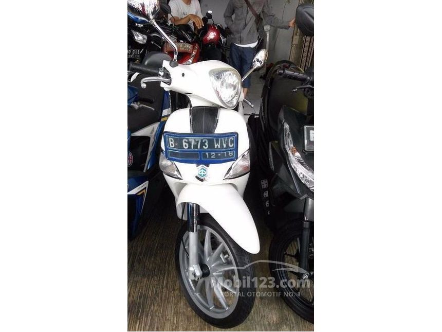 Jual Motor Piaggio Liberty 2013 di DKI Jakarta Automatic Putih