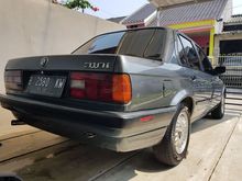 1991 BMW 318i 1.8 1.8 Manual Sedan