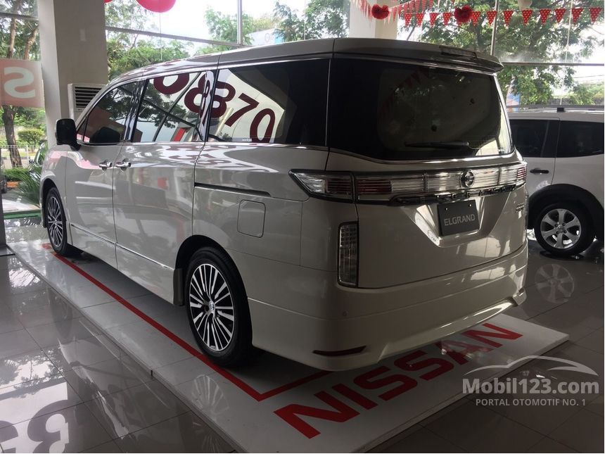 Nissan elgrand 2016