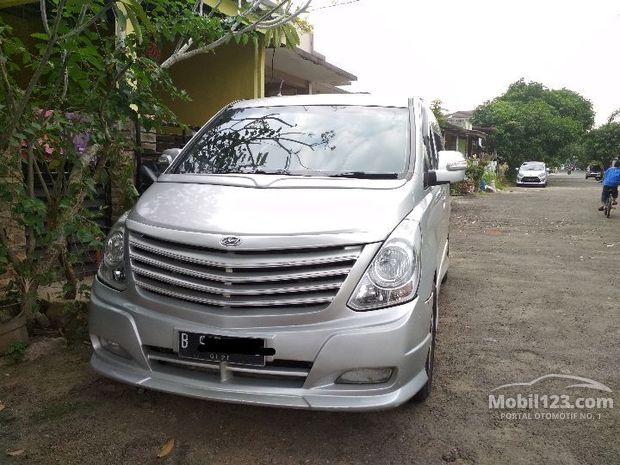  Hyundai  H 1 Mobil  Bekas  Baru  dijual  di Bekasi  Jawa barat 