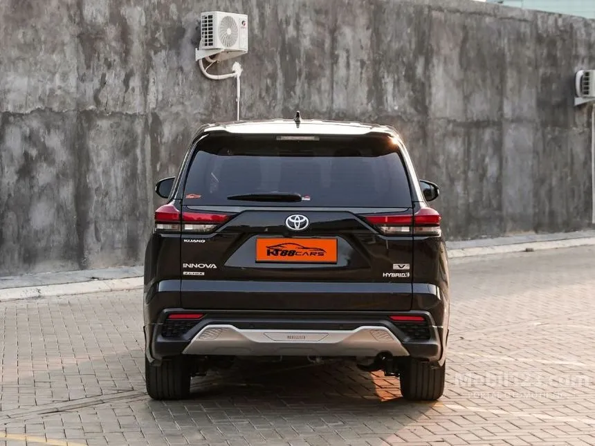 2023 Toyota Kijang Innova Zenix V HV Modellista (Premium Color) MPV