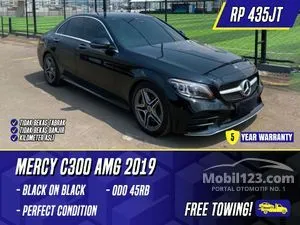 2019 Mercedes-Benz C300 2.0 AMG Line Sedan