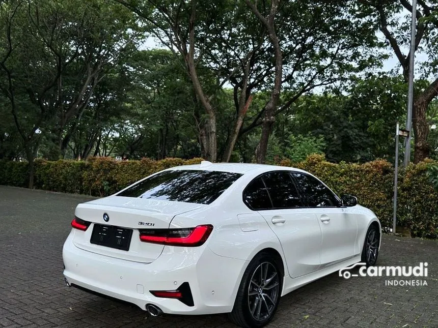2021 BMW 320i Sport Sedan