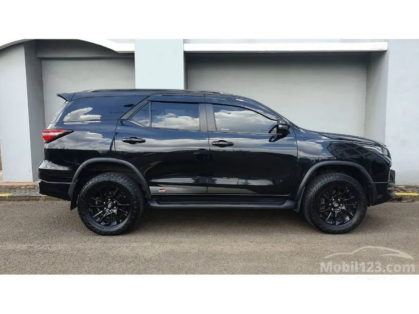 2022 Toyota Fortuner GR Sport 4X2 SUV