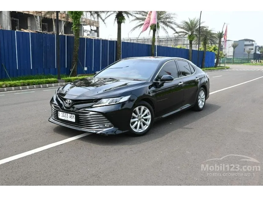 2020 Toyota Camry V Sedan