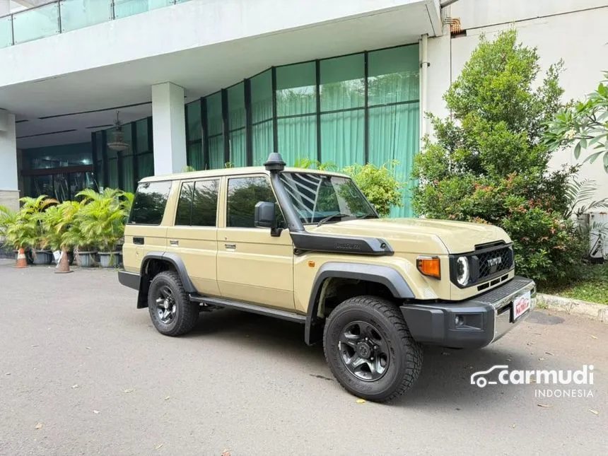 2025 Toyota Land Cruiser 70 LX SUV