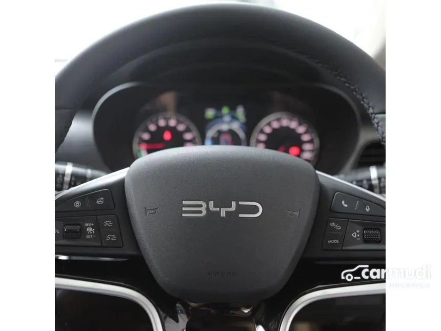 2025 BYD M6 Superior 7-seaters MPV