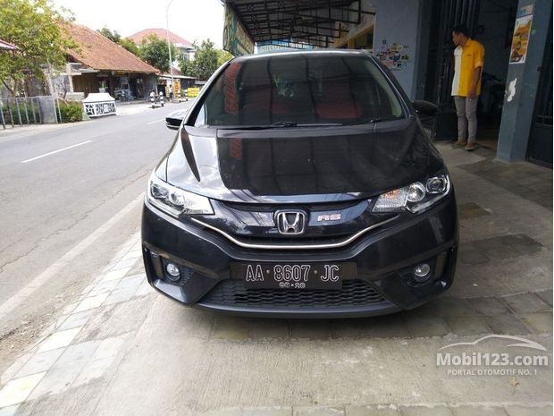 Mobil Bekas Baru dijual di Jawa-tengah Indonesia 