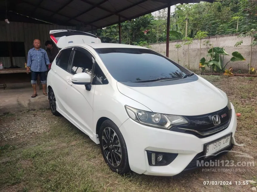 Jual Mobil Honda Jazz 2017 RS 1.5 di Jawa Barat Automatic Hatchback Putih Rp 200.000.000