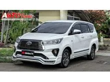 2022 Toyota Kijang Innova 2.0 V Luxury MPV KM 3.000 PERAK Toyota Innova 2.0 V AT Luxury Captain Seat Facelift Dual VVT-i NIK 2022 White On Black Full