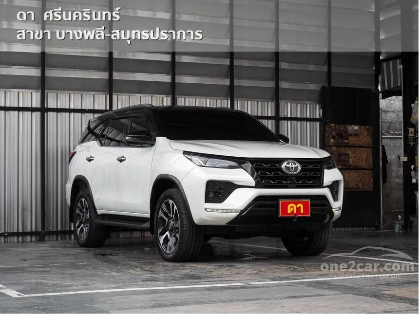 2022 Toyota FORTUNER Commander SUV
