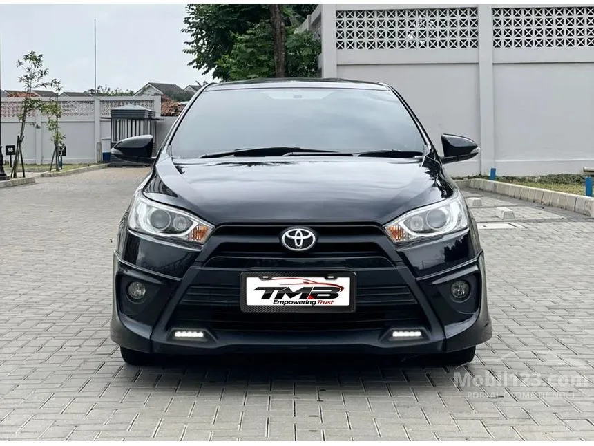 2014 Toyota Yaris S Hatchback