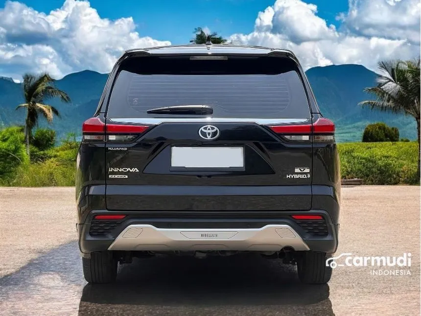 2023 Toyota Kijang Innova Zenix V HV Modellista Wagon