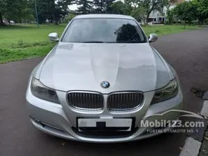 2012 BMW 320i 2.0 Executive Edition Sedan