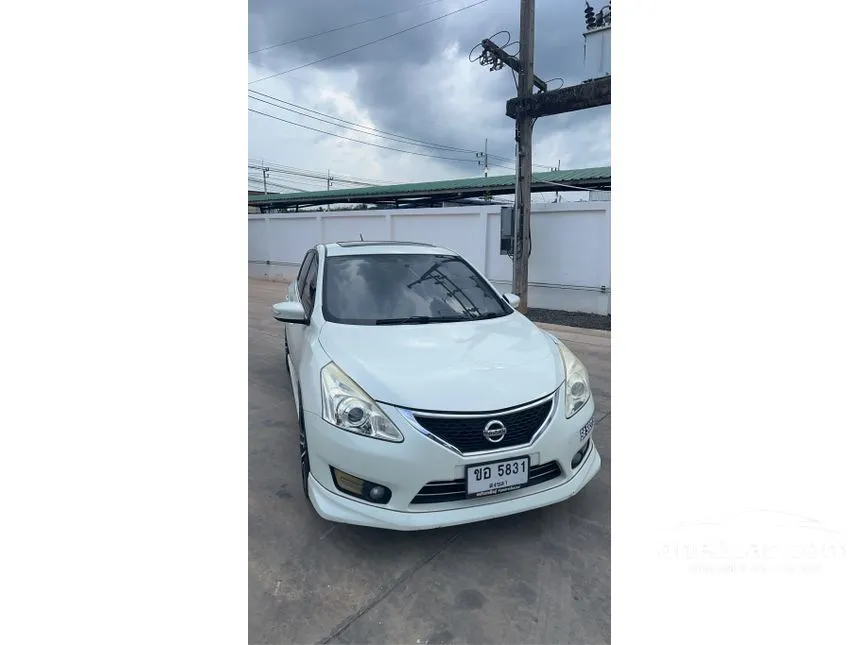 2013 Nissan PULSAR V Sunroof Navi Hatchback
