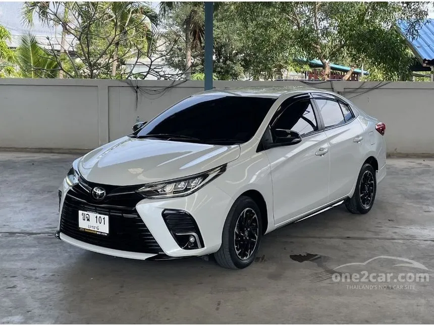 2022 Toyota Yaris Ativ Sport Premium Sedan