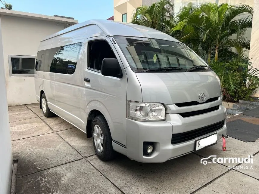 2018 Toyota Hiace Commuter Van