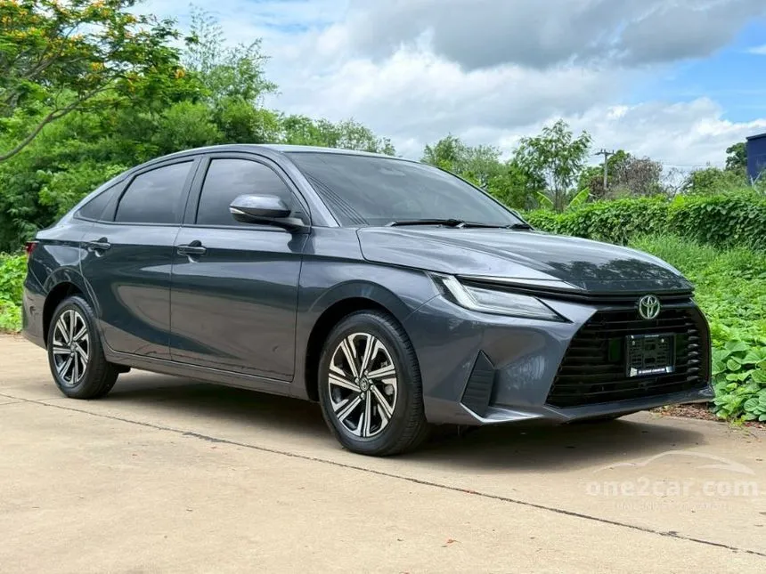 2023 Toyota Yaris Ativ Smart Sedan