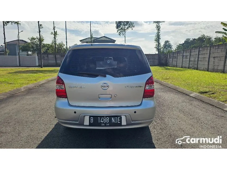 2013 Nissan Grand Livina XV MPV