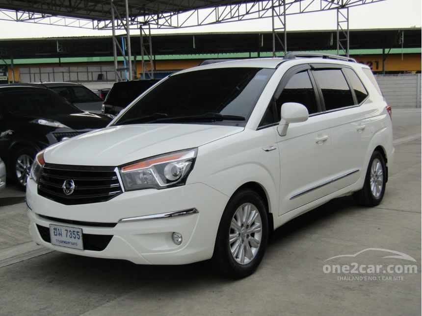 Ssangyong stavic 2013