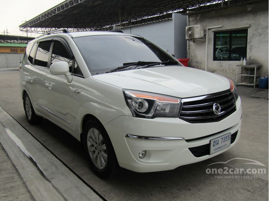 Ssangyong stavic 2013