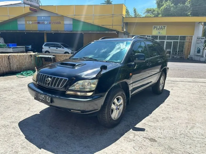 2001 Toyota Harrier SUV