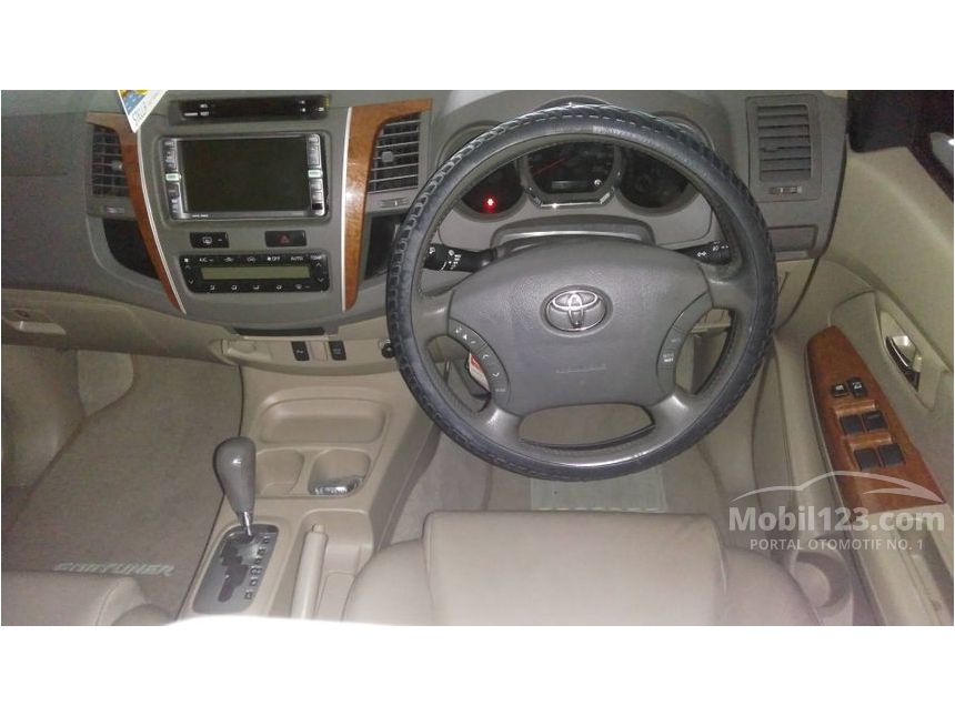 Jual Mobil Toyota Fortuner 2010 G 2 5 di Jawa Barat 