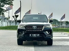 2022 Toyota Fortuner 2.4 VRZ GR SPORT 4X2 SUV Hitam AT KM 40 Rb (ANTIK) DP 30 Jt