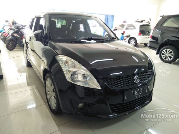 Suzuki Swift Mobil bekas dijual di Jawa-timur Indonesia Suzuki Swift Mobil bekas dijual di Jawa-timur Indonesia