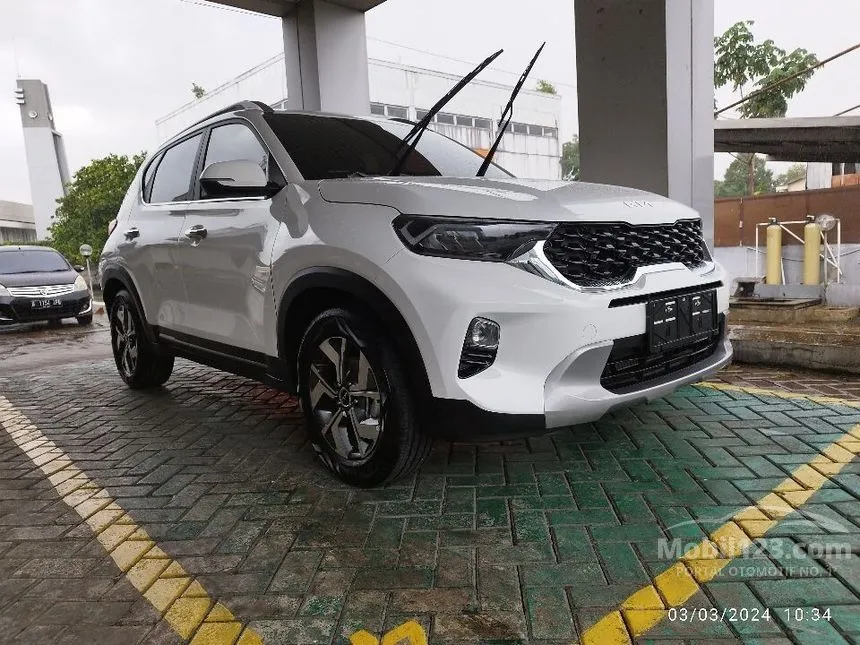 Jual Mobil KIA Sonet 2023 Premiere 1.5 di Banten Automatic Wagon Hitam Rp 351.000.000