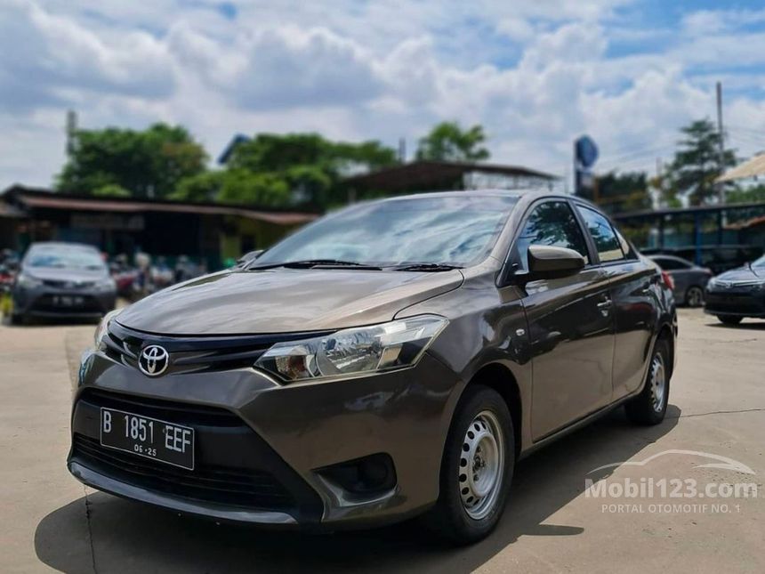 Toyota Vios Limo 2014 manual Putih Bekas Bagus Mulus Pajak Hidup Harga  Murah di Banjarmasin  TribunJualBelicom