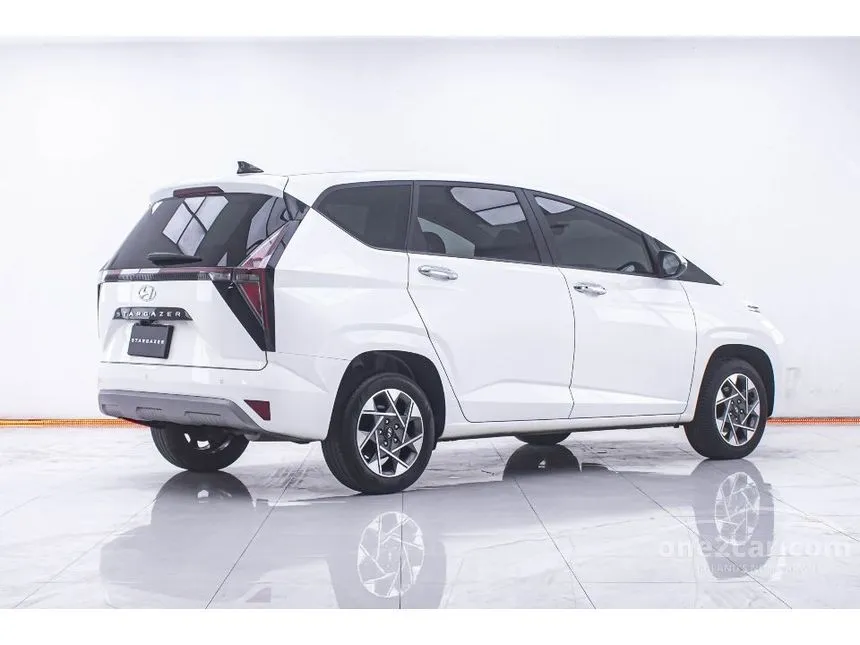 2023 Hyundai Stargazer Smart 6 Wagon