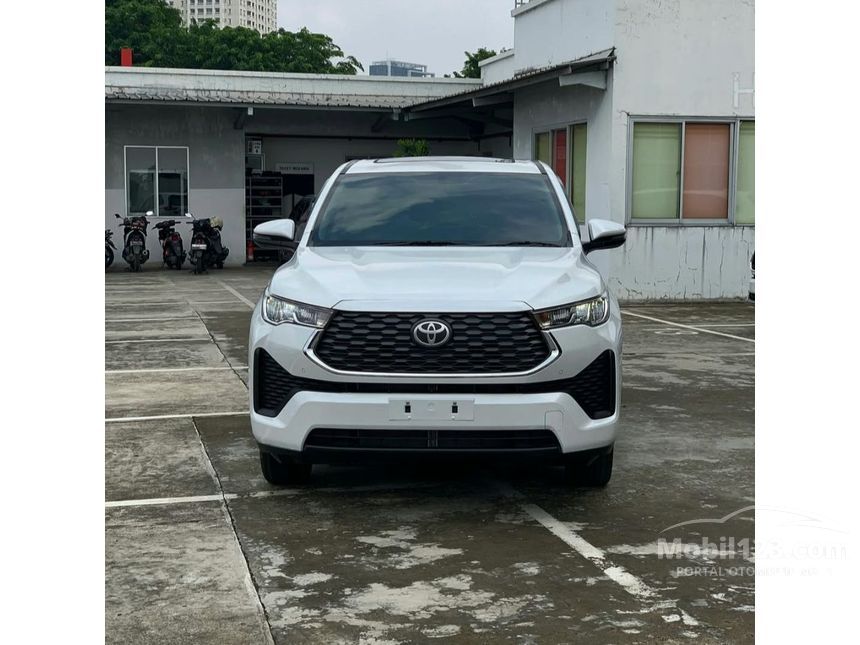 Jual Mobil Toyota Kijang Innova Zenix 2025 V HV (Premium Color) 2.0 di ...