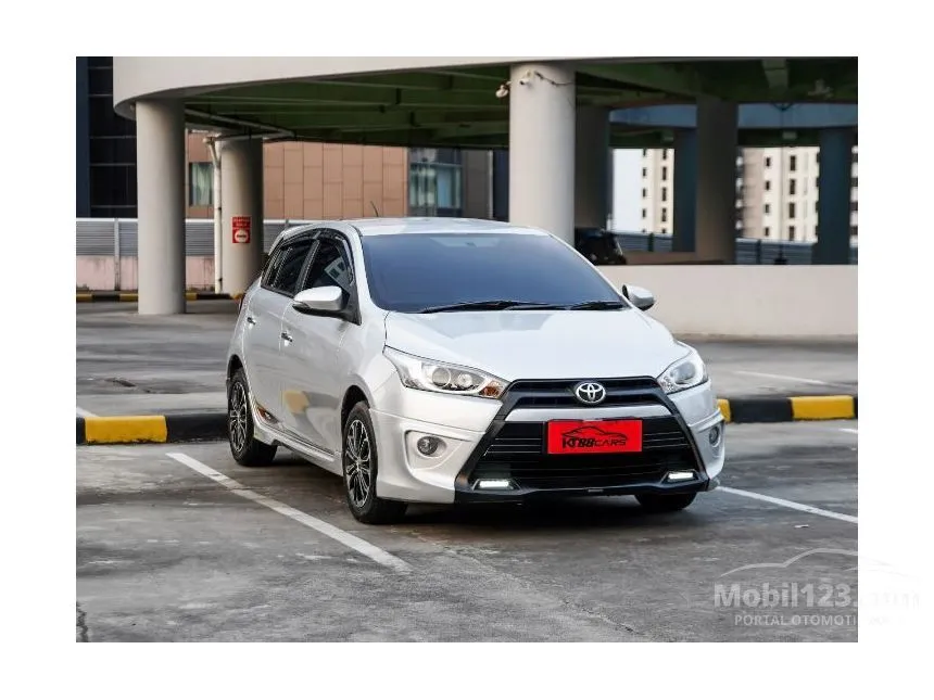 Jual Mobil Toyota Yaris 2016 TRD Sportivo 1.5 di DKI Jakarta Automatic Hatchback Silver Rp 160.000.000