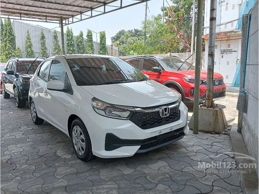 Jual Mobil Honda Brio 2023 E Satya 1.2 di DKI Jakarta Automatic Hatchback Lainnya Rp 155.900.000