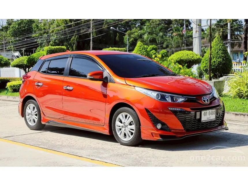 2018 Toyota YARIS G Hatchback