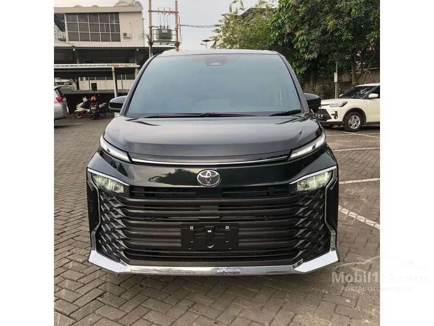 Jual Mobil Toyota Voxy 2023 2.0 di DKI Jakarta Automatic Van Wagon Hitam Rp 600.000.000