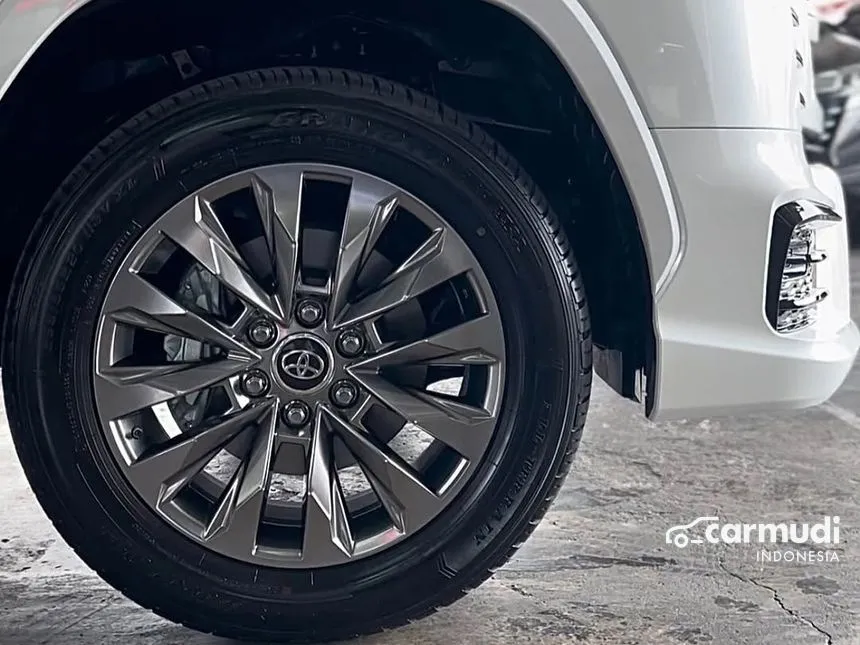 2026 Toyota Land Cruiser 300 VX-R (Premium Colour) SUV