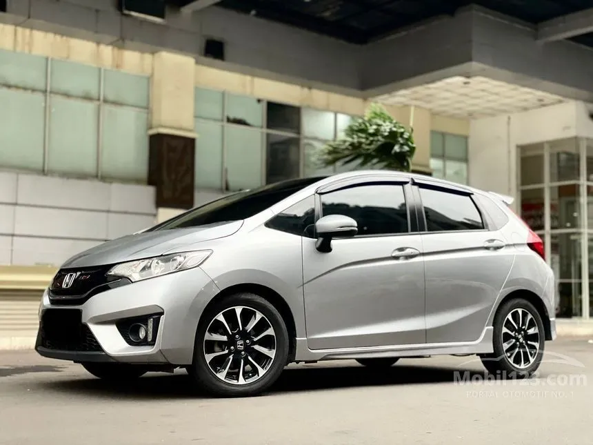 Jual Mobil Honda Jazz 2016 RS 1.5 di DKI Jakarta Automatic Hatchback Silver Rp 185.000.000