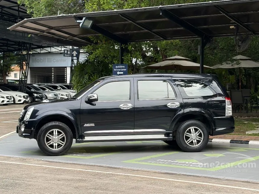 2010 Isuzu MU-7 Primo Super Titanium SUV